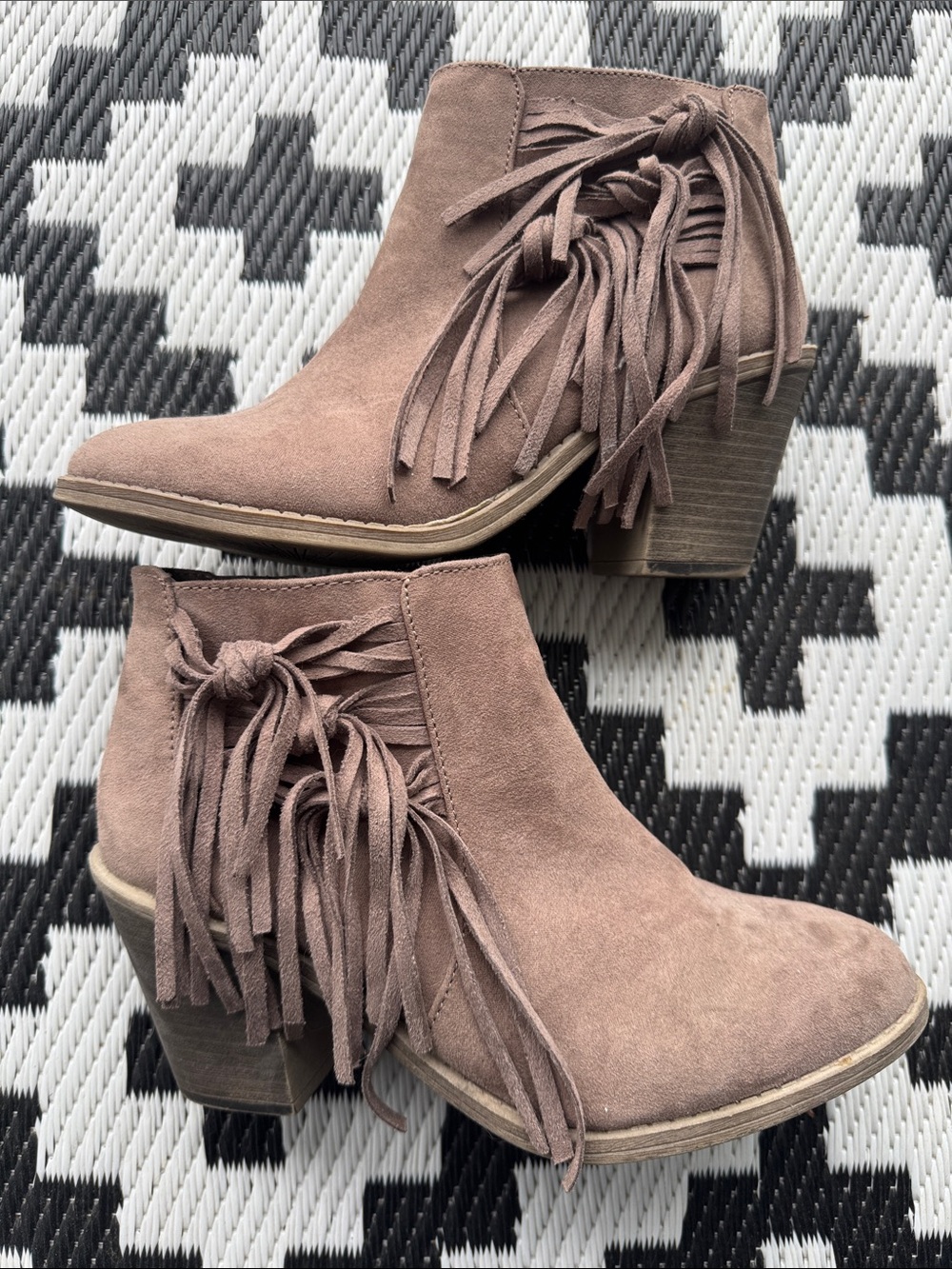 FADED GLORY Faux-Suede Fringe Ankle Booties - 9